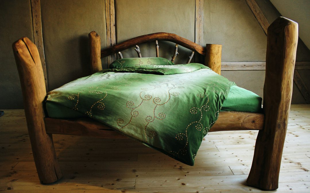 Naturstamm Bett